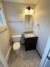 75 Marlboro Rd in Southborough, MA - Building Photo - Building Photo