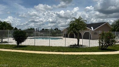 28 Cosmopolitan Dr in Lehigh Acres, FL - Building Photo - Building Photo
