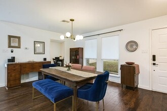 11009 Hillside Oak Ln in Austin, TX - Building Photo - Building Photo