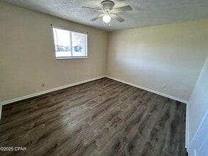 1028 Bradley Cir in Lynn Haven, FL - Building Photo - Building Photo