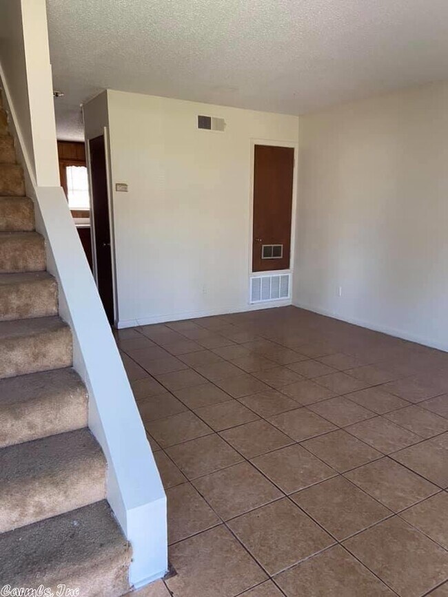 13 Rosemunn Dr in Little Rock, AR - Building Photo - Building Photo