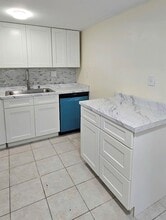 1501 Crescent Cir, Unit E44 in West Palm Beach, FL - Building Photo - Building Photo