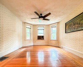 222 Fellsway W in Medford, MA - Building Photo - Building Photo
