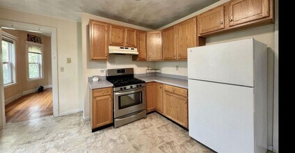 296 Highland Ave, Unit 3 in Somerville, MA - Building Photo - Building Photo