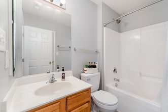 4919 Sunburst Ln in Charlotte, NC - Foto de edificio - Building Photo