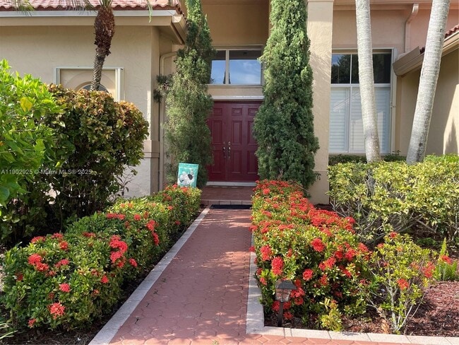 785 Heron Rd in Weston, FL - Building Photo - Building Photo