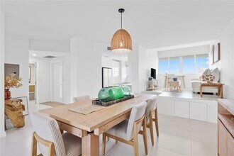 333 Sunset Dr, Unit 705 in Fort Lauderdale, FL - Building Photo - Building Photo
