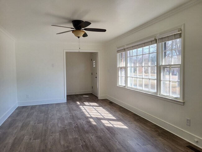 160 Coulwood Dr in Charlotte, NC - Building Photo - Building Photo