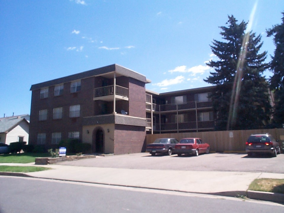 Joanna Apartments in Englewood, CO - Foto de edificio