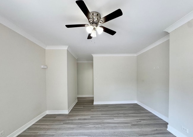 1425 W Hutchinson St, Unit 1 in Chicago, IL - Building Photo - Building Photo