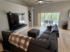 1804 NW 20th Pl in Cape Coral, FL - Foto de edificio - Building Photo