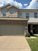 Room in Townhome on Snapdragon Wy in Dallas, TX - Building Photo