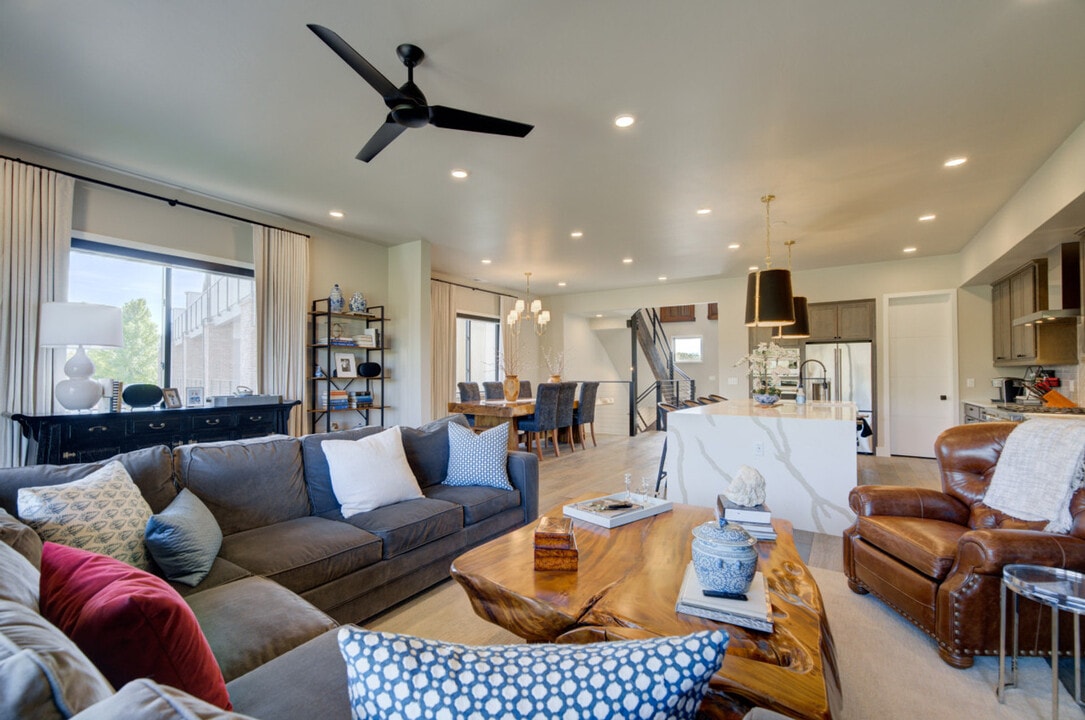 203 Bridger Vale Dr in Bozeman, MT - Building Photo