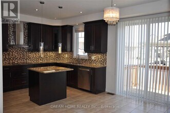 17 Philips Lake Ct in Richmond Hill, ON - Building Photo - Building Photo