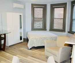 842 Park Ave in Baltimore, MD - Building Photo - Building Photo