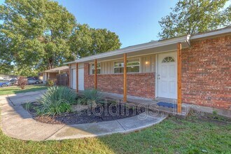 2427 S 126th E Ave in Tulsa, OK - Building Photo - Building Photo