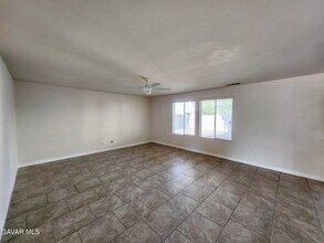 43256 Carol Dr in Lancaster, CA - Building Photo - Building Photo