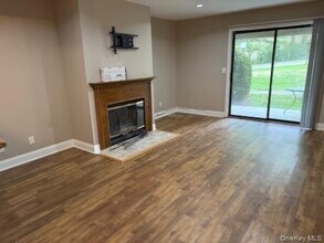 160 Laurel Ridge in South Salem, NY - Building Photo - Building Photo