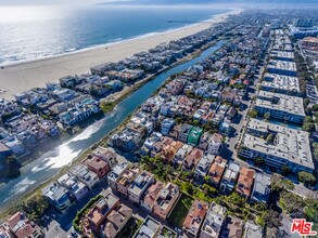 143 Union Jack St in Marina Del Rey, CA - Building Photo - Building Photo