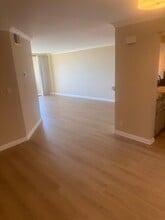 16866 Kingsbury St, Unit 307 in Granada Hills, CA - Building Photo - Building Photo