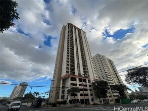1201 Wilder Ave in Honolulu, HI - Foto de edificio - Building Photo