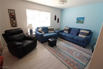 39 Belle Springs Ave in Las Vegas, NV - Building Photo - Building Photo
