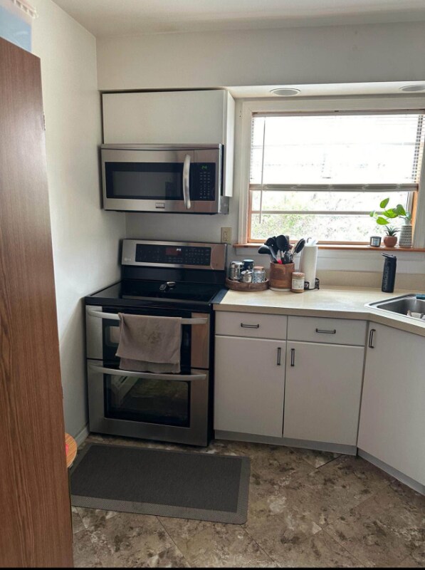521 Andria Ave in Hillsborough Township, NJ - Building Photo - Building Photo