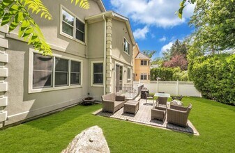 696 Ridgeway in White Plains, NY - Building Photo - Building Photo