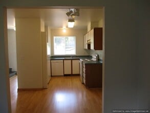 2241 SE Moritz Way in Port Orchard, WA - Building Photo - Building Photo
