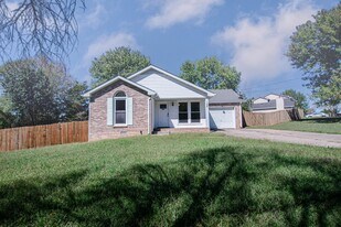 184 Kings Deer Dr in Clarksville, TN - Building Photo