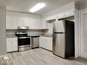 255 Bellwood Ln in Riverdale, GA - Building Photo - Building Photo