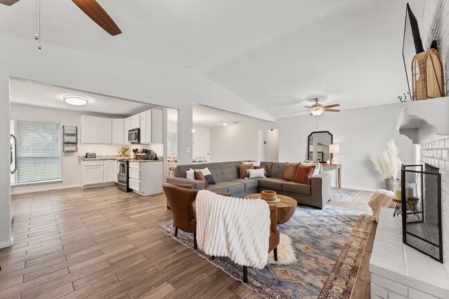 2018 Sandy Trail in Richardson, TX - Building Photo - Building Photo