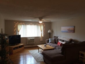 4 Albert Dr, Unit 11 in Woburn, MA - Building Photo - Building Photo