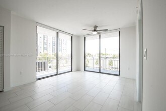 3645 NW 36th St in Miami, FL - Building Photo - Building Photo