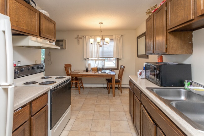 White Oaks Apartments