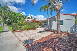 1535 Jackson St in Hollywood, FL - Building Photo - Building Photo