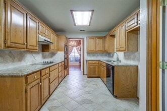 705 Berkley Dr in Cleburne, TX - Building Photo - Building Photo