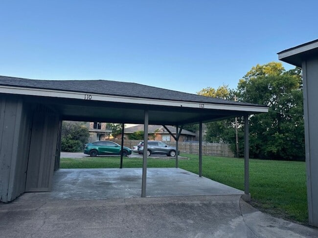 110-112-112 W Fairview St in Sherman, TX - Building Photo - Building Photo