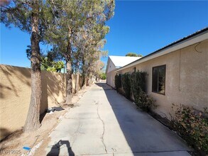 6343 W Torino Ave in Las Vegas, NV - Building Photo - Building Photo