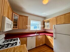 16 Chetwynd Rd, Unit 1 in Somerville, MA - Building Photo