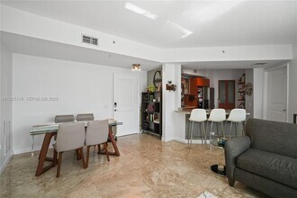 480 NE 30th St in Miami, FL - Building Photo - Building Photo