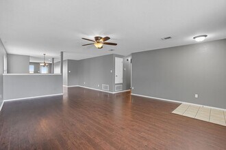 300 Fossil Bridge Dr in Fort Worth, TX - Building Photo - Building Photo