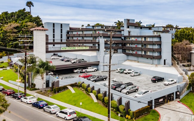 Casa Serrana in Los Angeles, CA - Building Photo - Building Photo