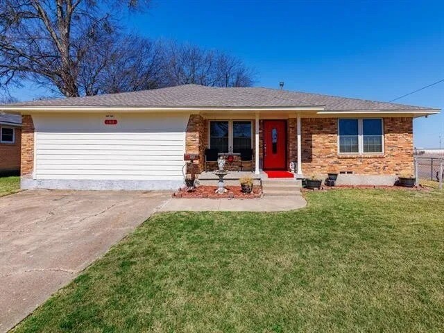 103 Aspen St in Lancaster, TX - Building Photo - Building Photo