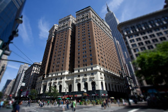 Herald Towers in New York, NY - Foto de edificio - Building Photo