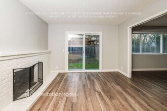 1024 Woodridge Dr in Vacaville, CA - Foto de edificio - Building Photo