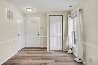 421 Oaktree Ct in Pottstown, PA - Building Photo - Building Photo