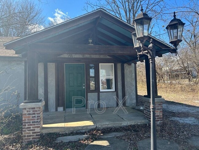 property at 1101 S Washington Ave