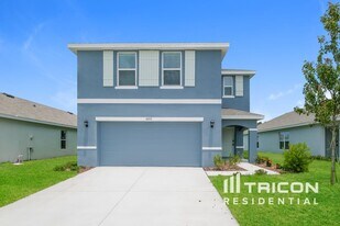 10733 Hidden Banks Gln in Parrish, FL - Building Photo