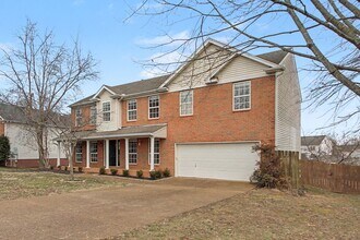 2932 Burtonwood Dr in Spring Hill, TN - Building Photo - Building Photo